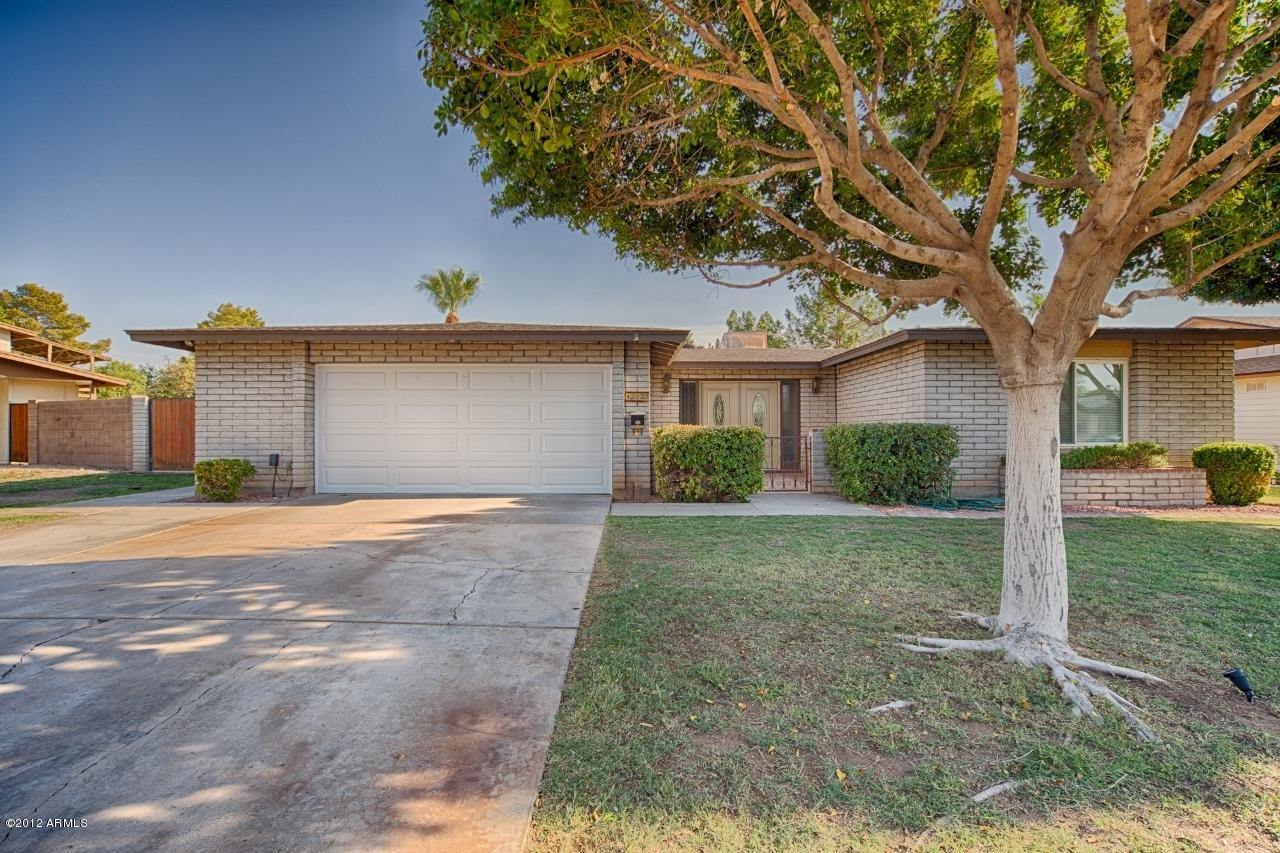 2121 E Greenway Dr., Tempe, AZ 85282