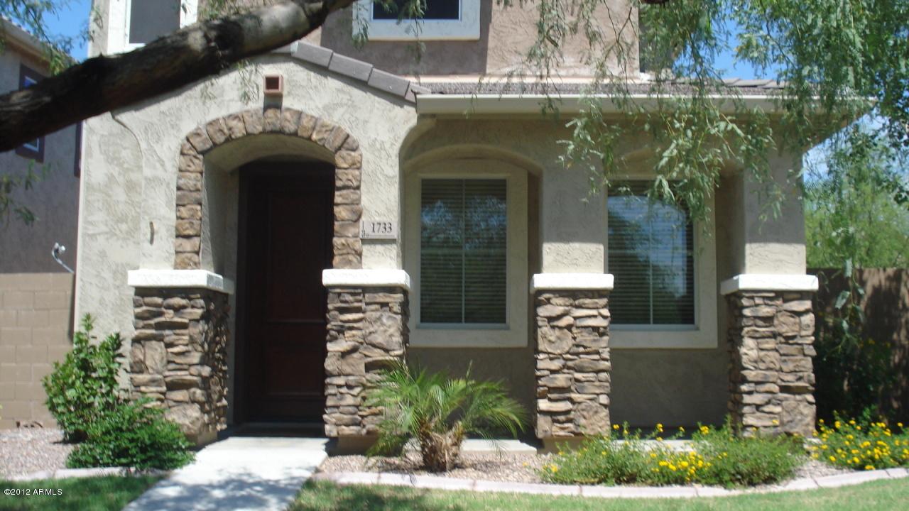 1733 S Chatsworth, Mesa, AZ 85209