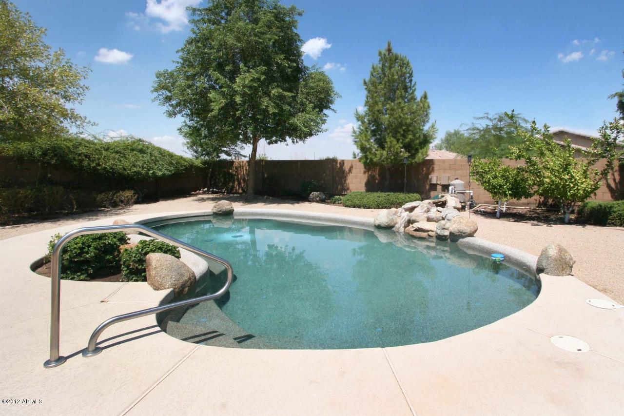 2208 W Alta Vista Rd., Phoenix, AZ 85041