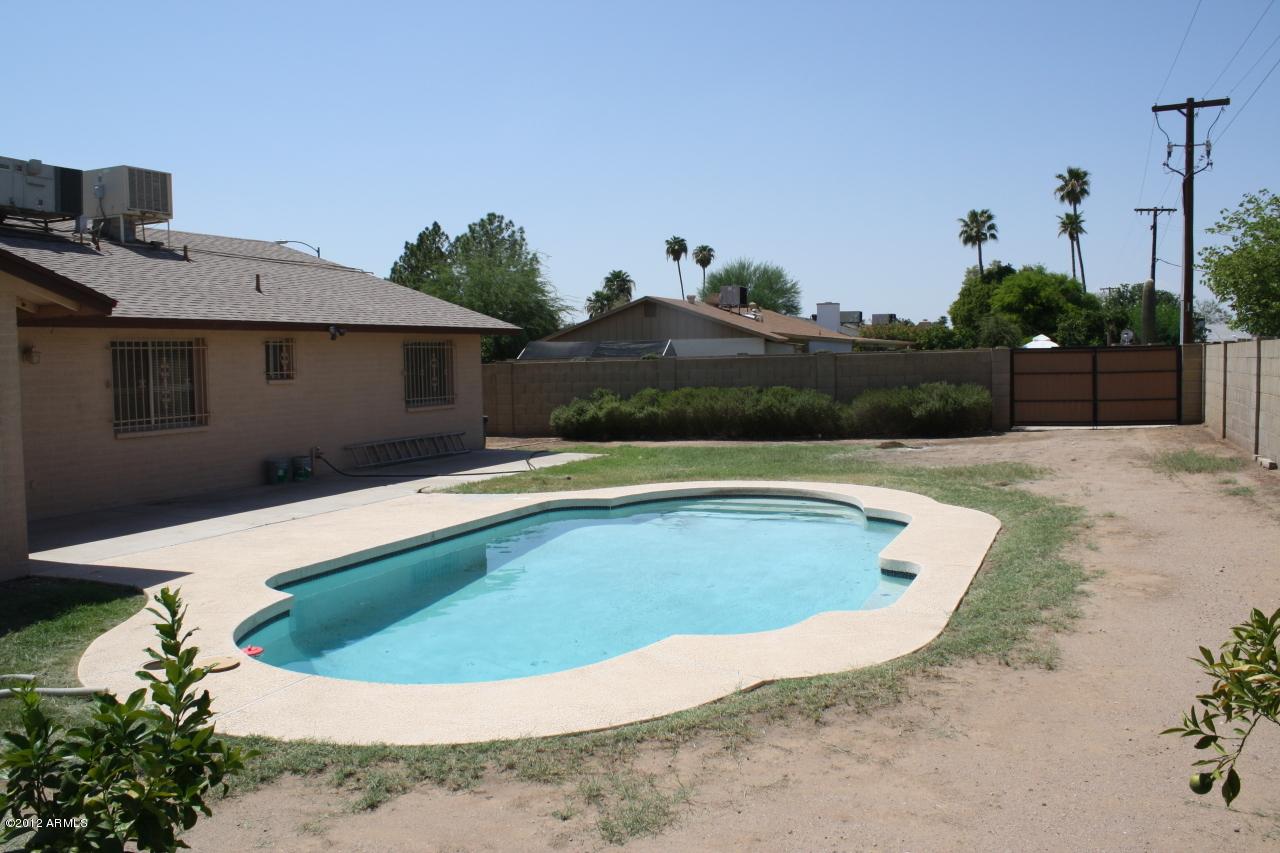 3026 W Acoma Dr., Phoenix, AZ 85053