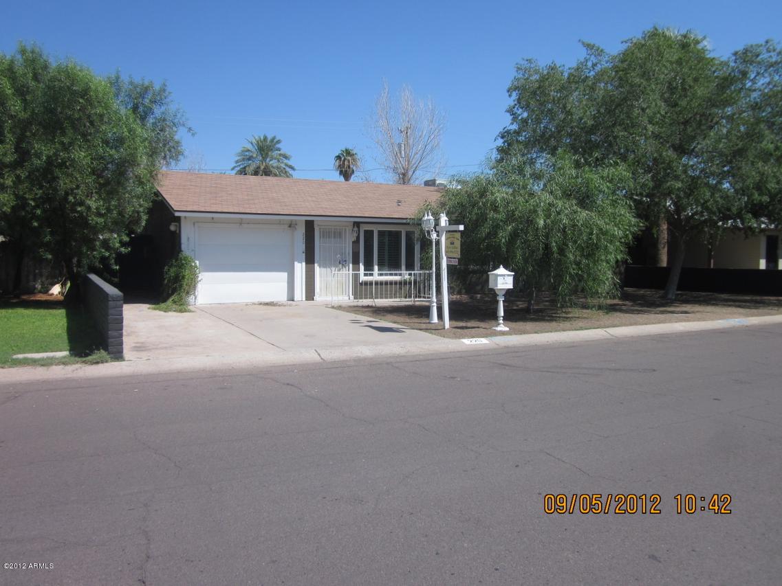 220 E Griswold Rd., Phoenix, AZ 85020