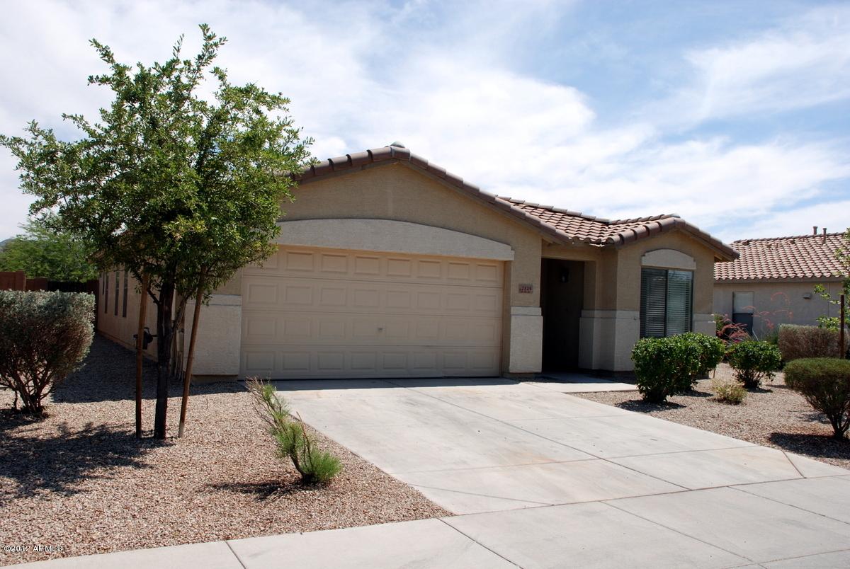 2125 W Pleasant Ln., Phoenix, AZ 85041