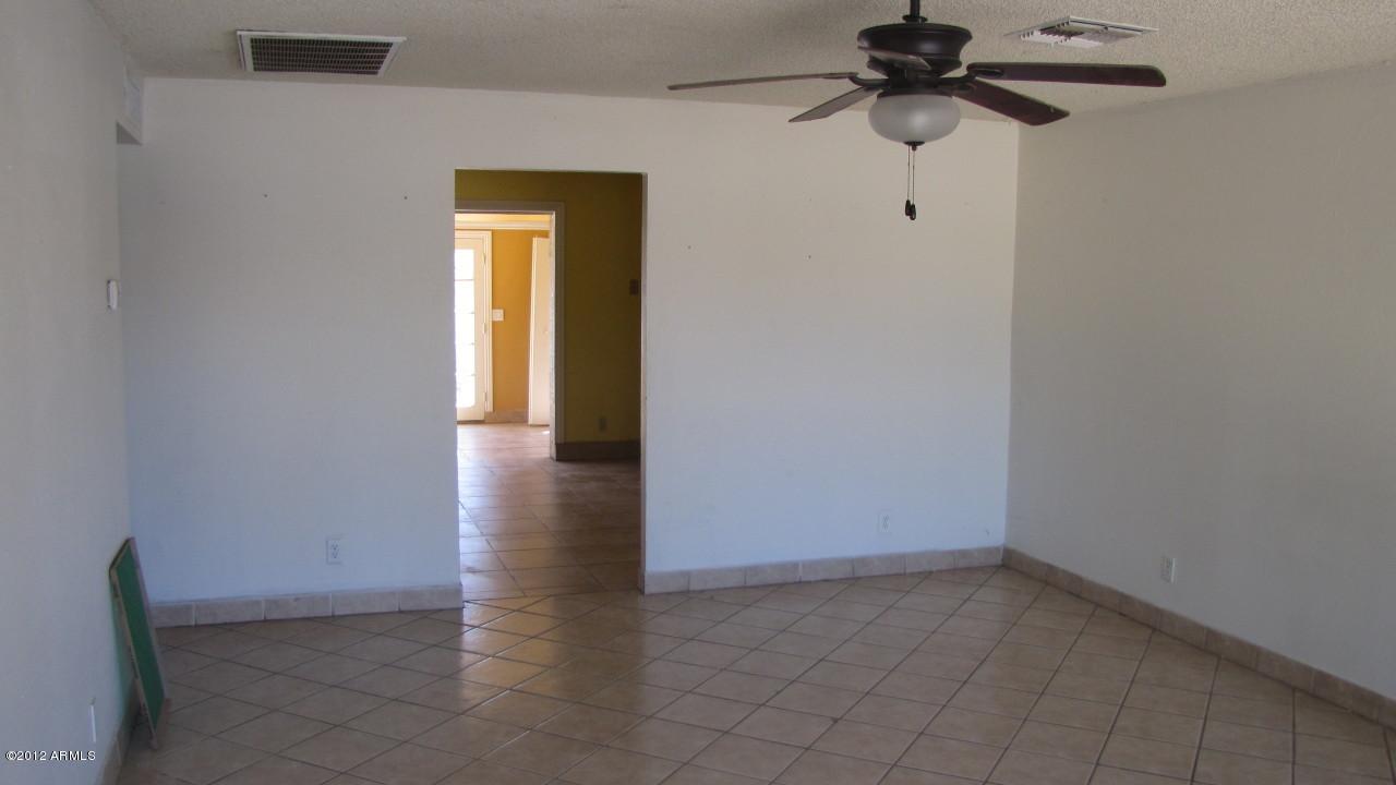 10395 N 73rd Dr., Peoria, AZ 85345