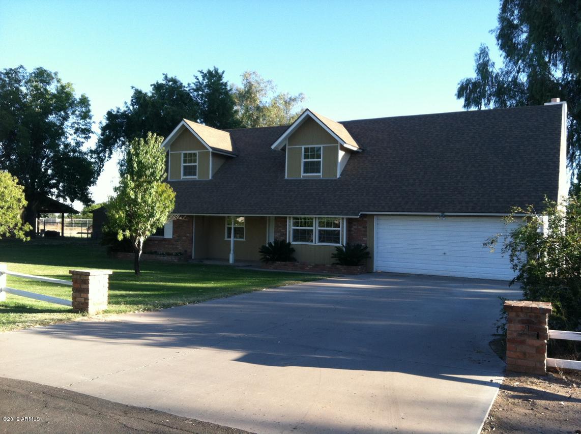 2309 E Maplewood St., Gilbert, AZ 85297