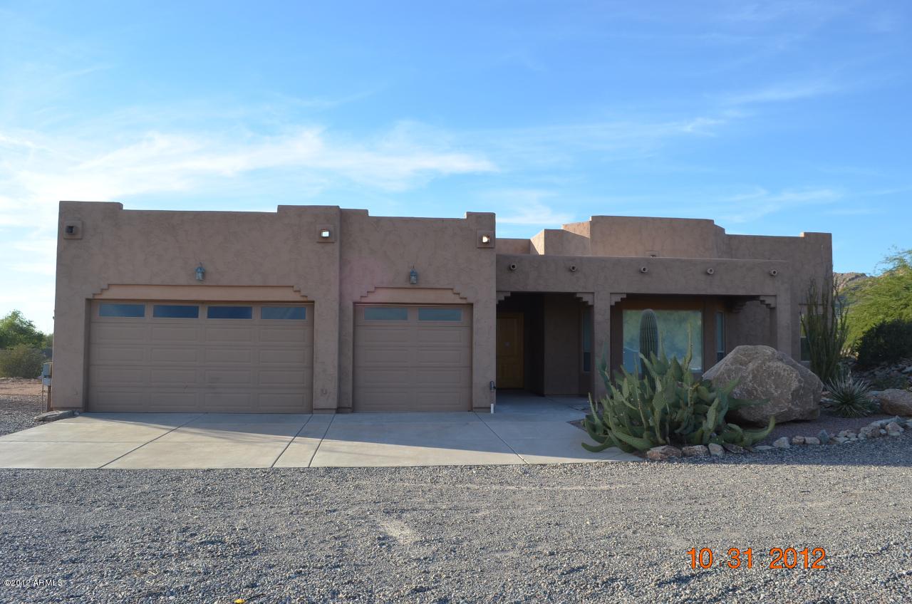 1067 E Kaniksu St., Apache Junction, AZ 85119