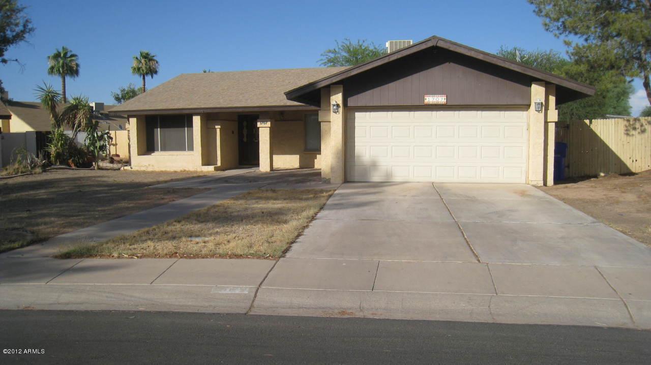 1707 N Burbank Ct., Chandler, AZ 85225