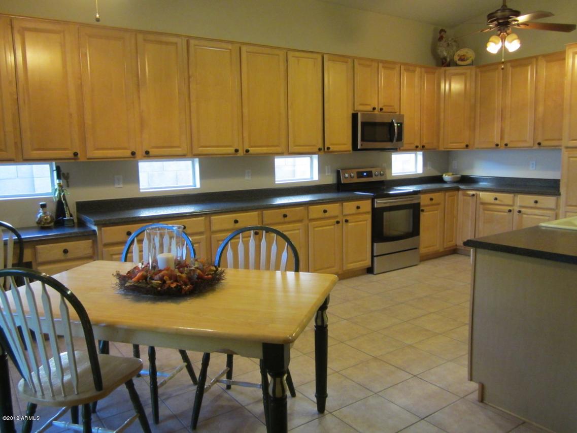 858 N Date Palm Dr., Gilbert, AZ 85234