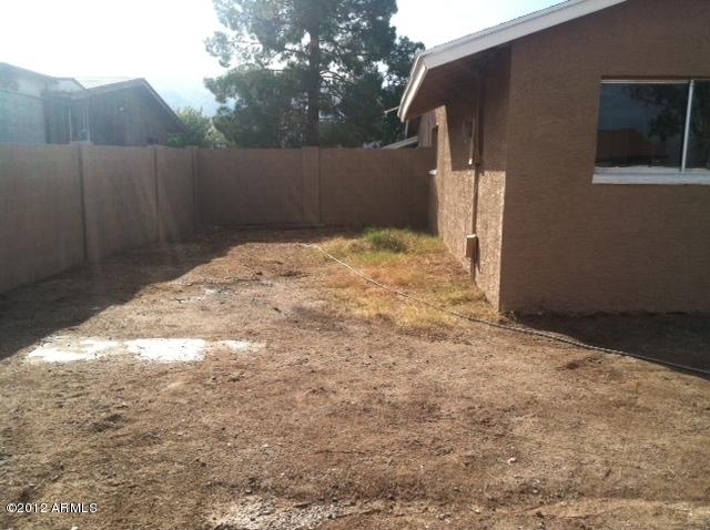 1102 E Caldwell St., Phoenix, AZ 85042