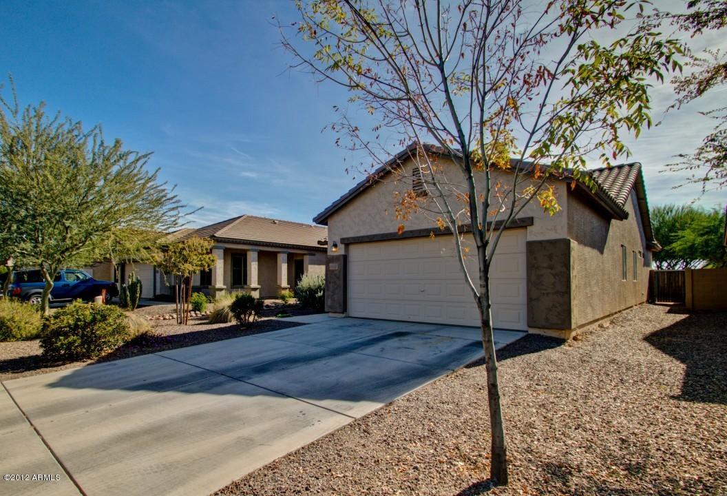 465 E Yellow Wood Ave., San Tan Valley, AZ 85140