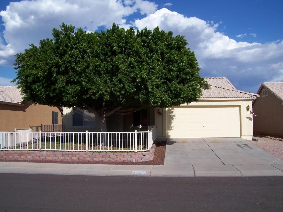 1765 S Main Dr., Apache Junction, AZ 85220