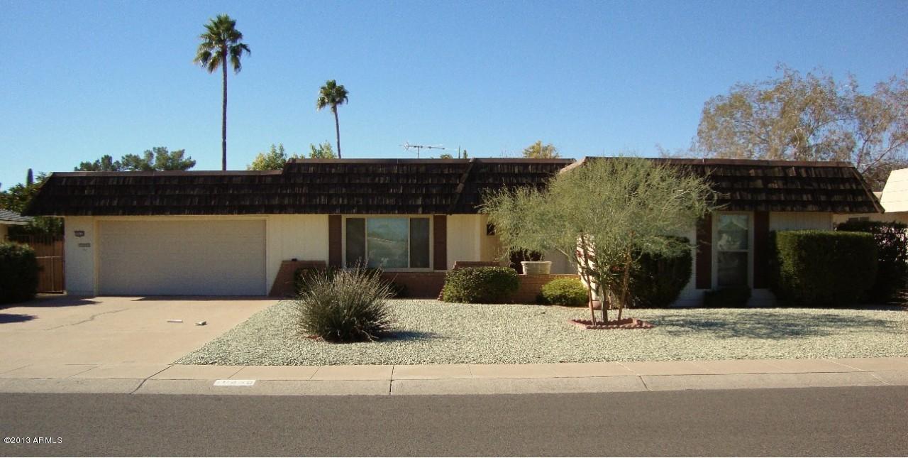 16430 N Meadow Park Dr., Sun City, AZ 85351