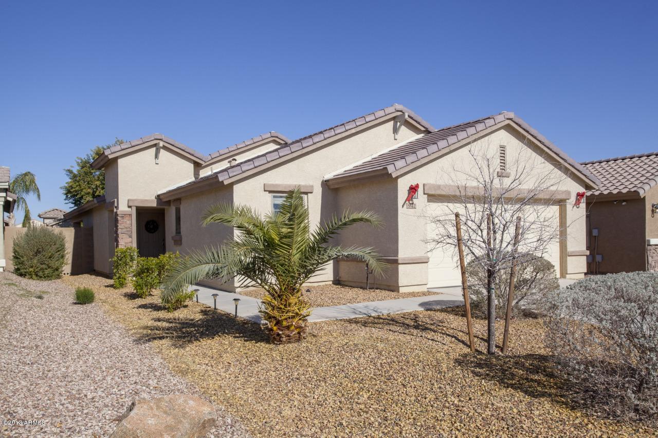 942 W Desert Mountain Dr., San Tan Valley, AZ 85143