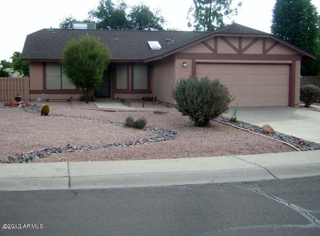 11041 S Iroquois Dr., Phoenix, AZ 85044