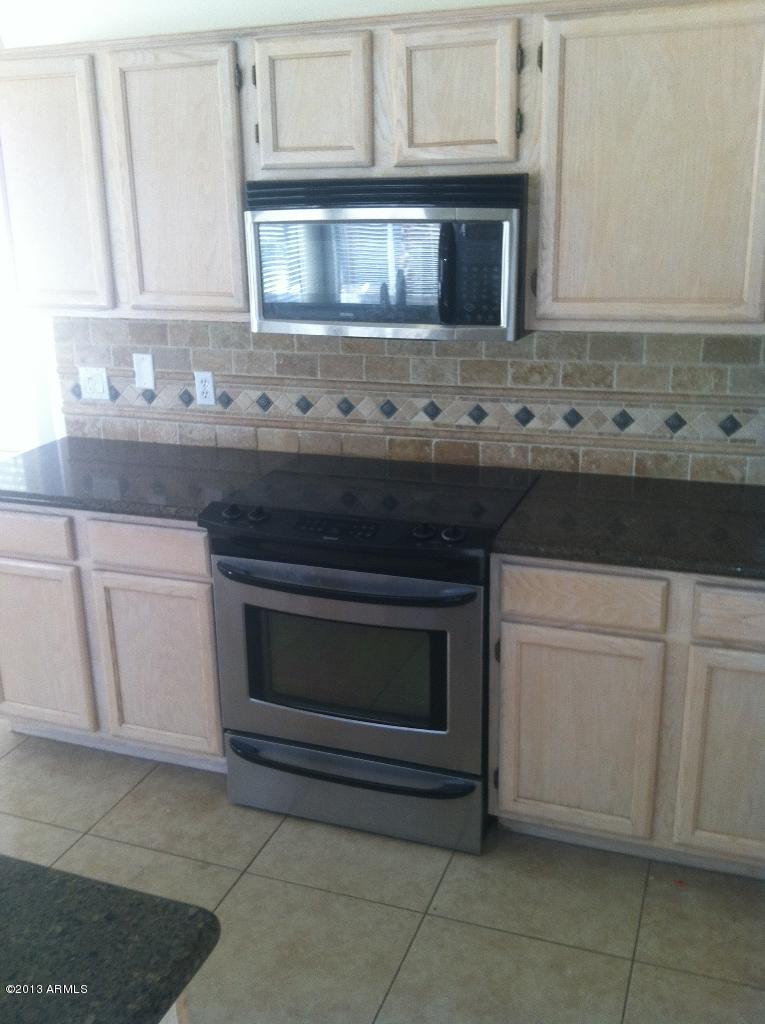 1040 N Verano Way, Chandler, AZ 85224
