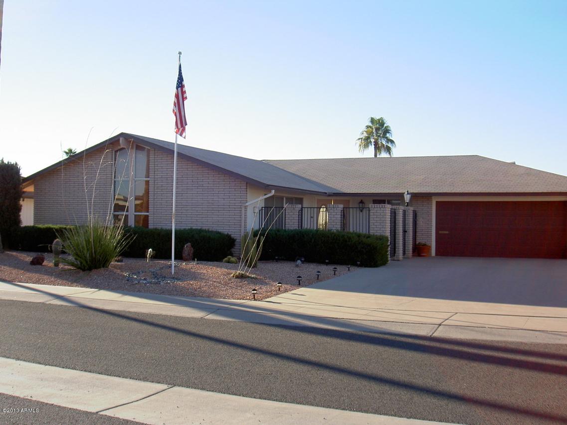 15810 N Meadow Park Dr., Sun City, AZ 85351