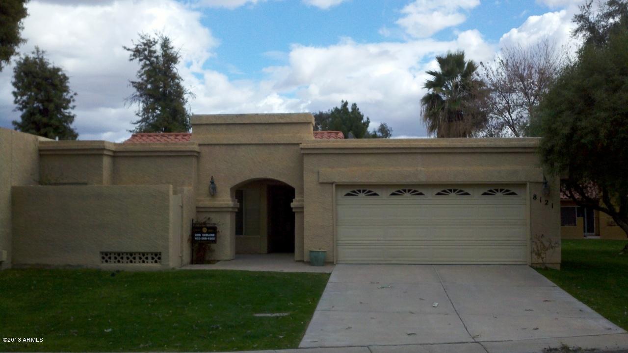 8121 E Del Laton Dr., Scottsdale, AZ 85258