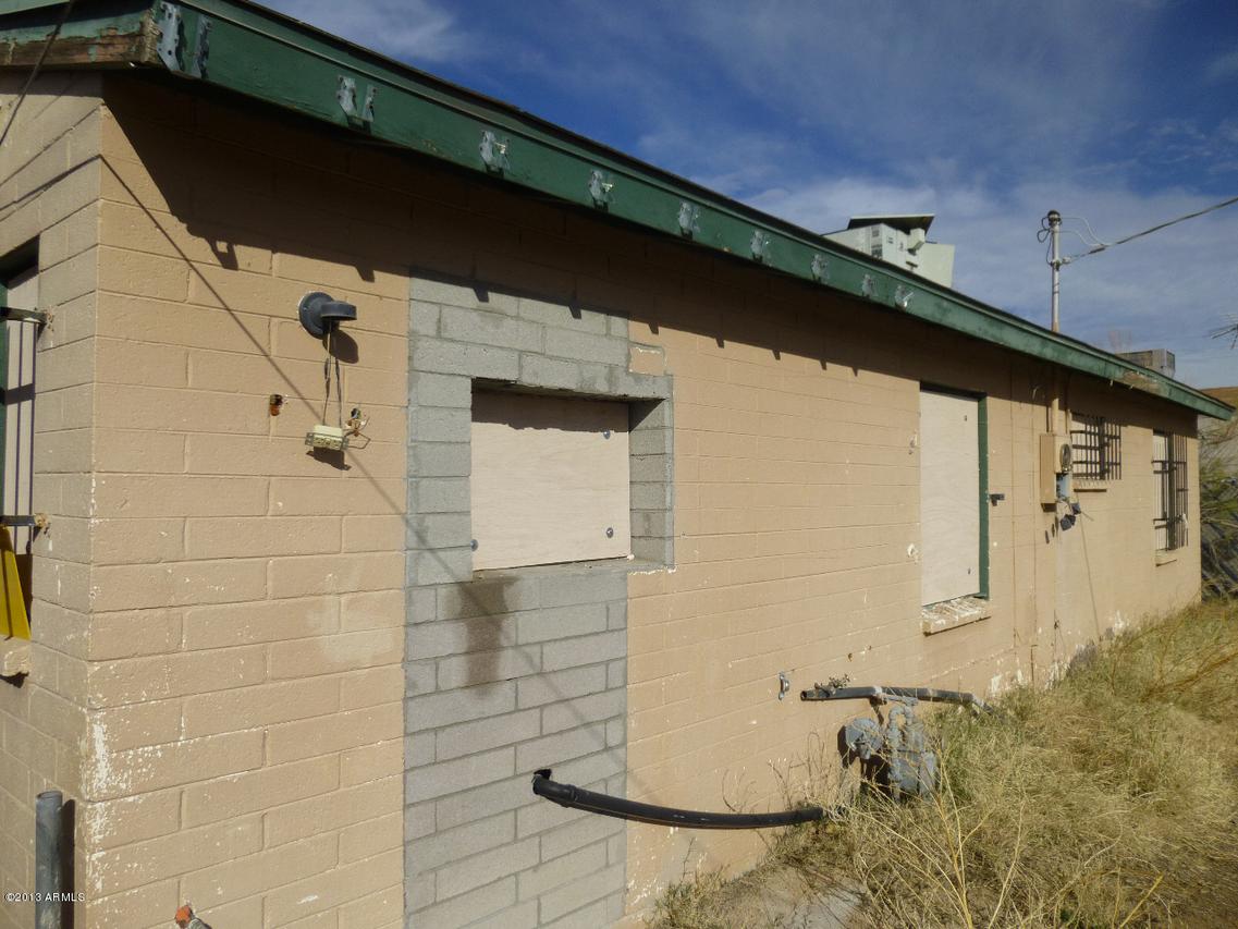 2335 E Nancy Ln., Phoenix, AZ 85042