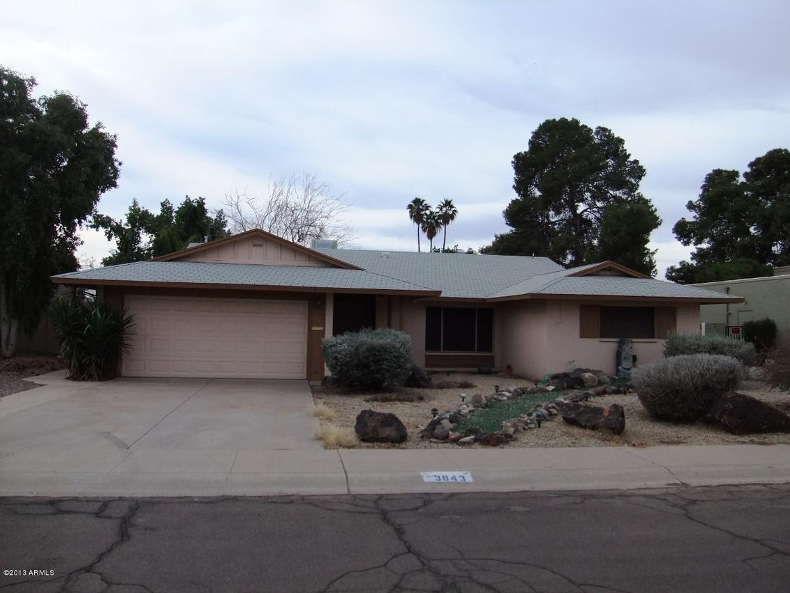 3843 W Saint Moritz Ln., Phoenix, AZ 85053