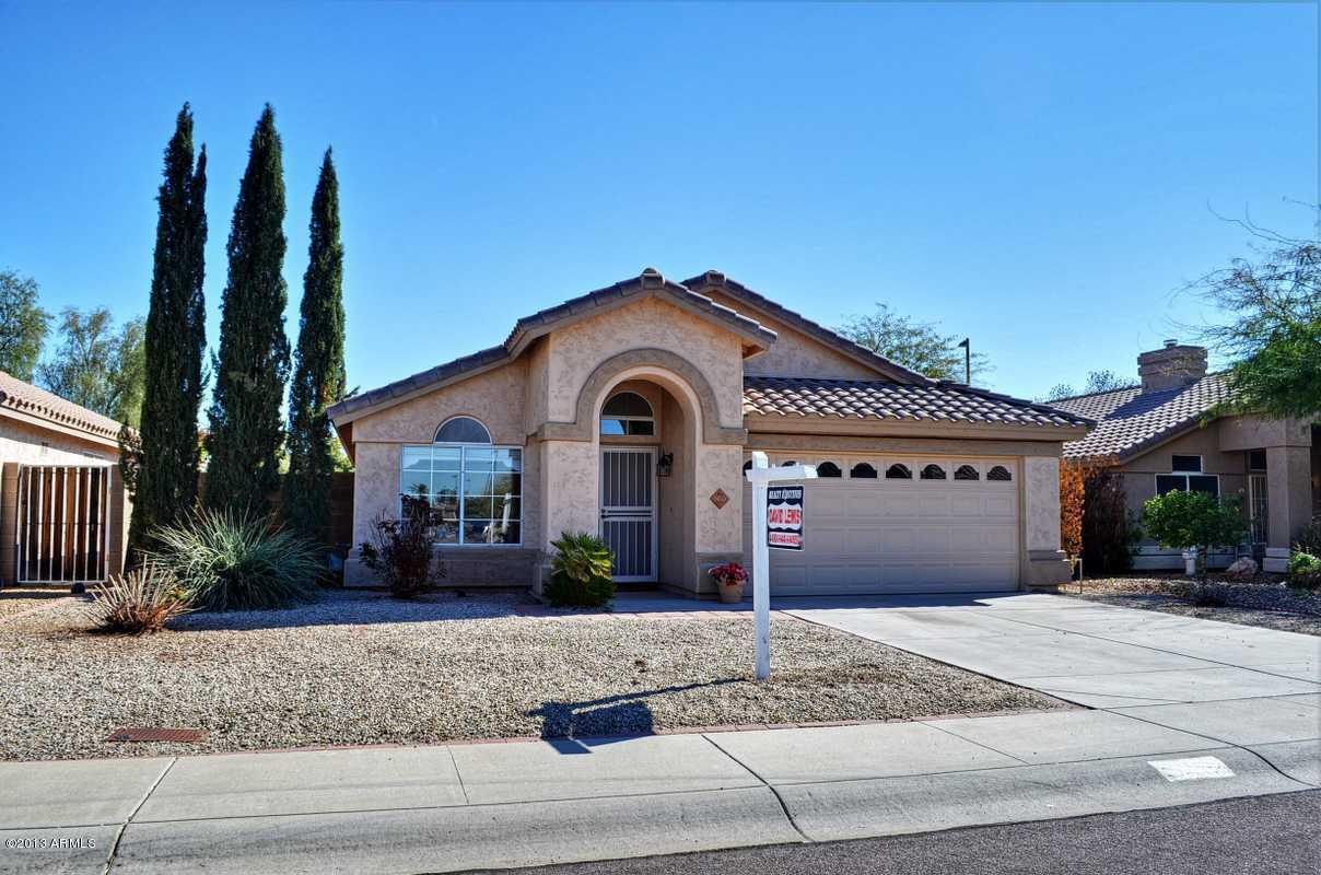 1049 N Monterey St., Gilbert, AZ 85233