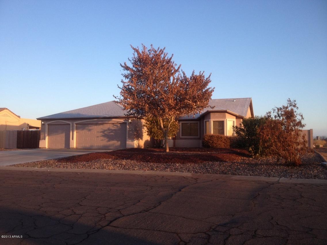 8334 W Plum Hollow Dr., Arizona City, AZ 85223