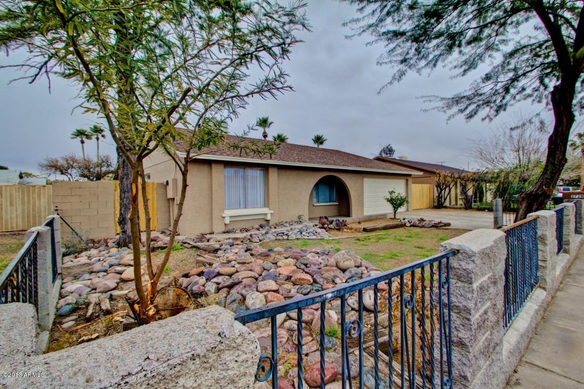 2728 W Villa Rita Dr., Phoenix, AZ 85053