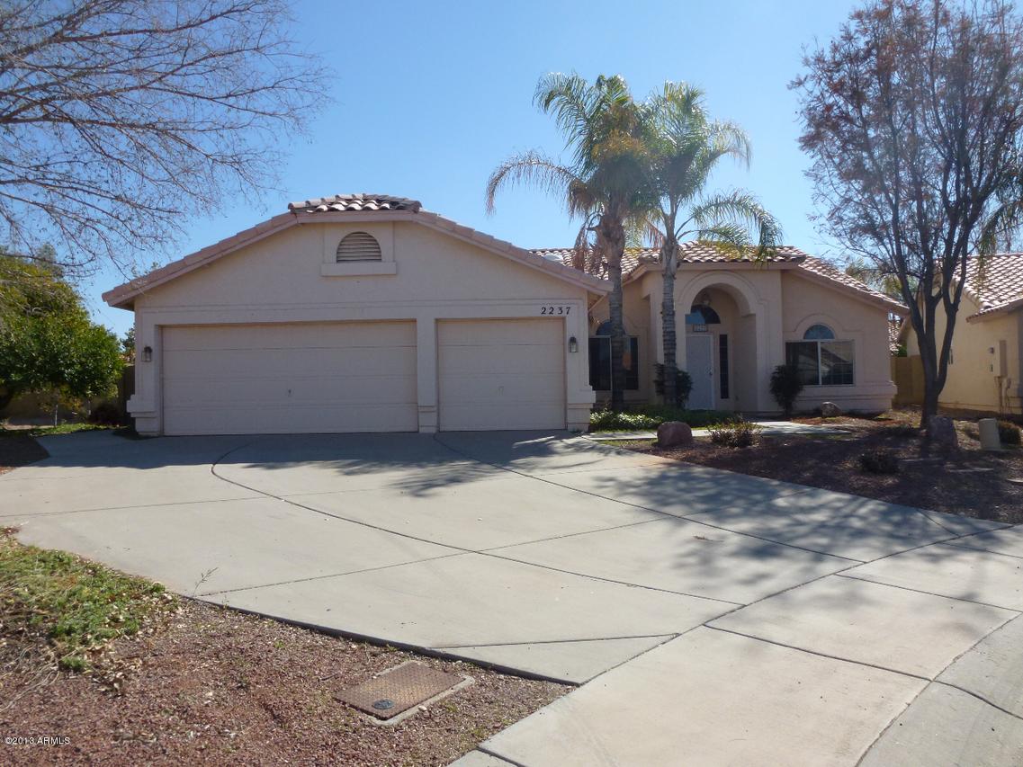 2237 E Cathy Ct., Gilbert, AZ 85296