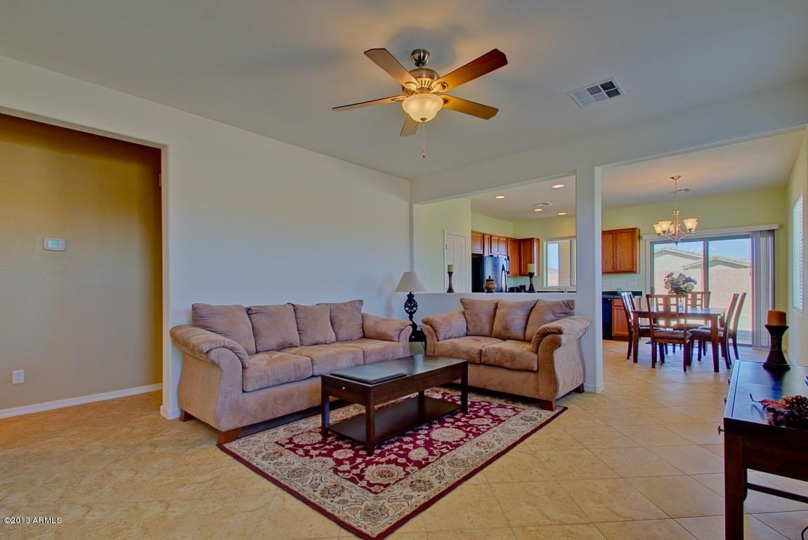 744 W Dana Dr., San Tan Valley, AZ 85143