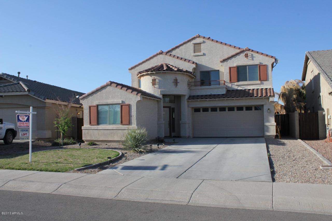 4212 E Rock Dr., San Tan Valley, AZ 85143
