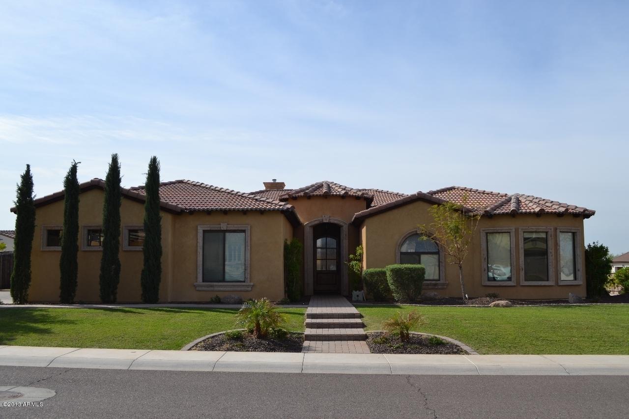 7135 E Ingram St., Mesa, AZ 85207