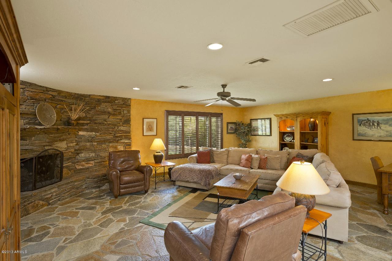 12424 E Cochise Dr., Scottsdale, AZ 85259