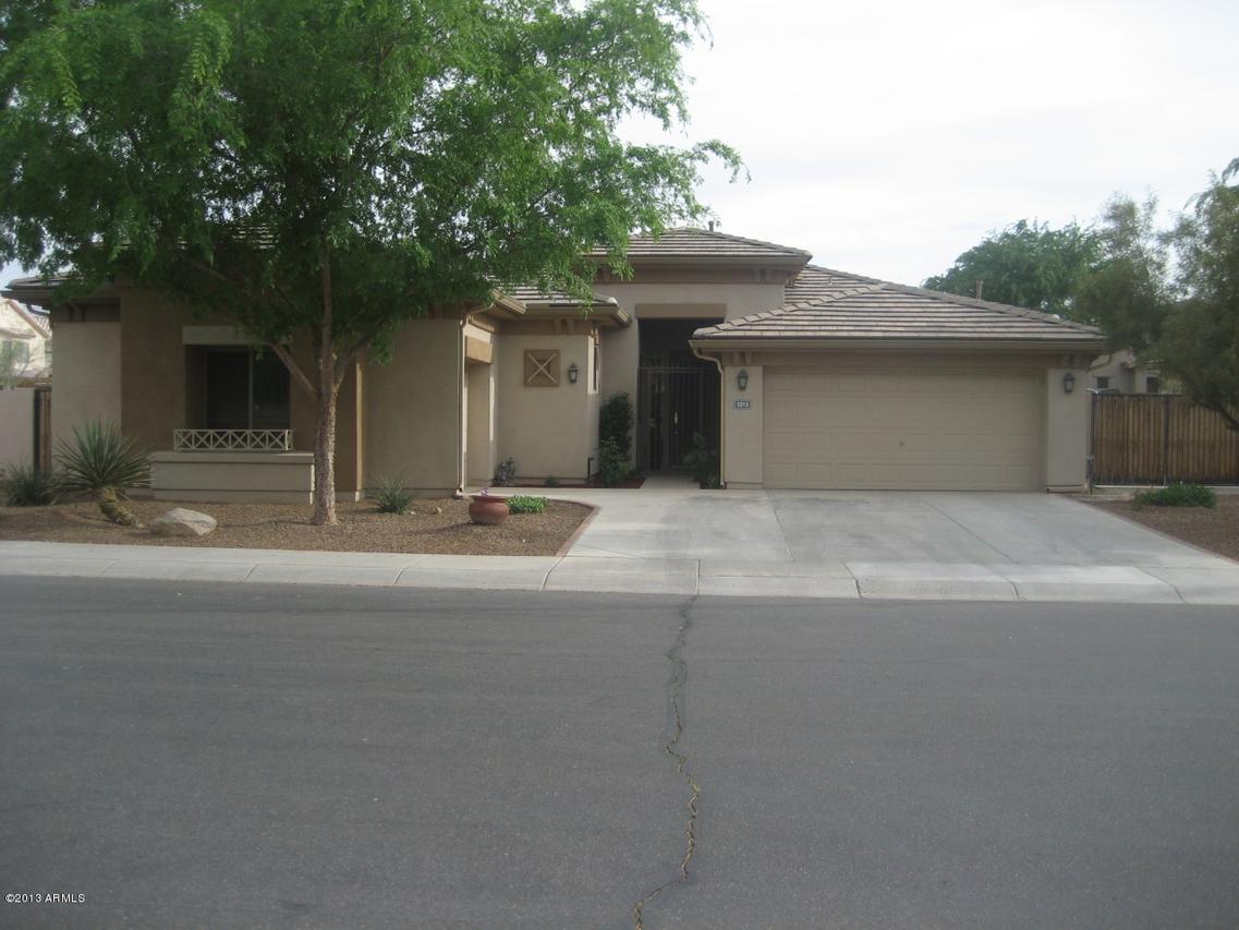 1015 W Bosal Dr., Gilbert, AZ 85233