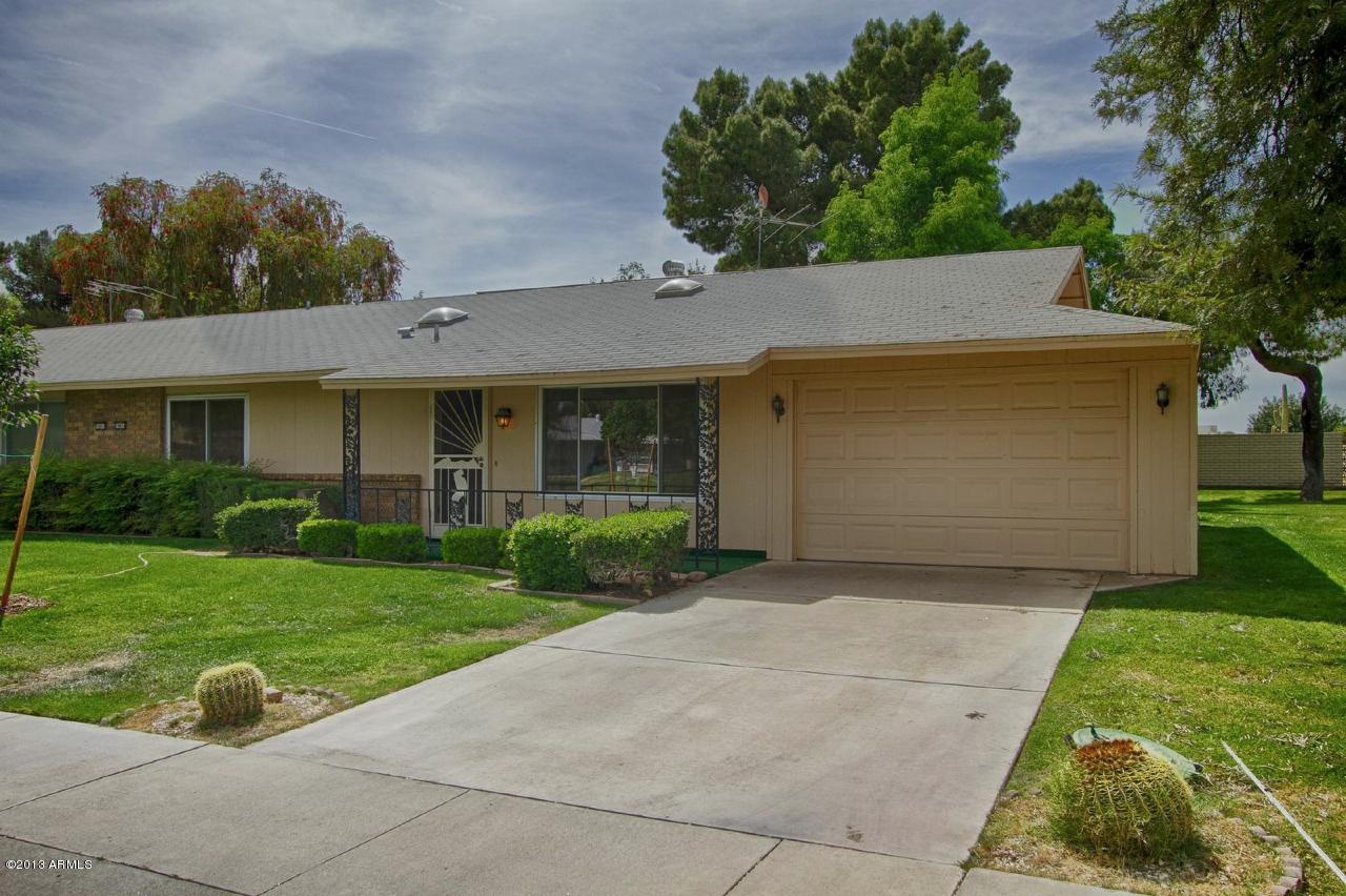 19014 N Lake Forest Dr., Sun City, AZ 85373