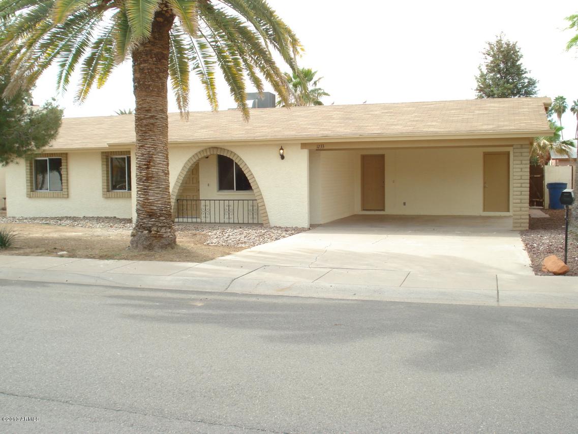 1233 W Monterey St., Chandler, AZ 85224