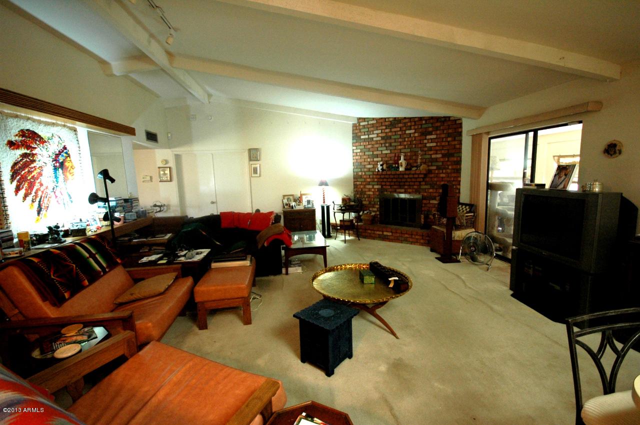 1201 E Vinedo Ln., Tempe, AZ 85284