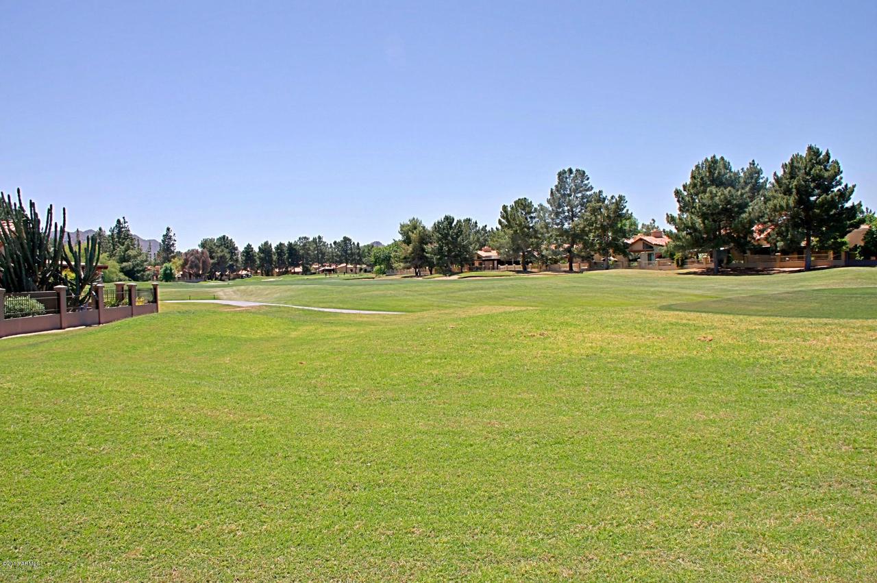 4033 E Paradise Dr., Phoenix, AZ 85028