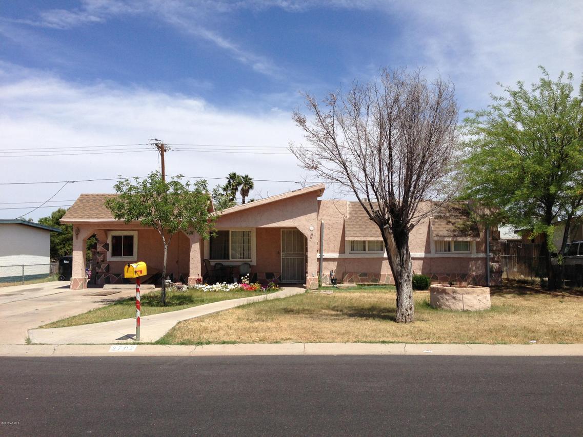 2708 E 2nd St., Mesa, AZ 85213