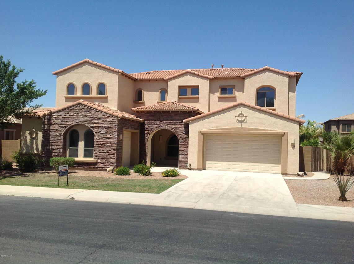 924 E Julian Dr., Gilbert, AZ 85295