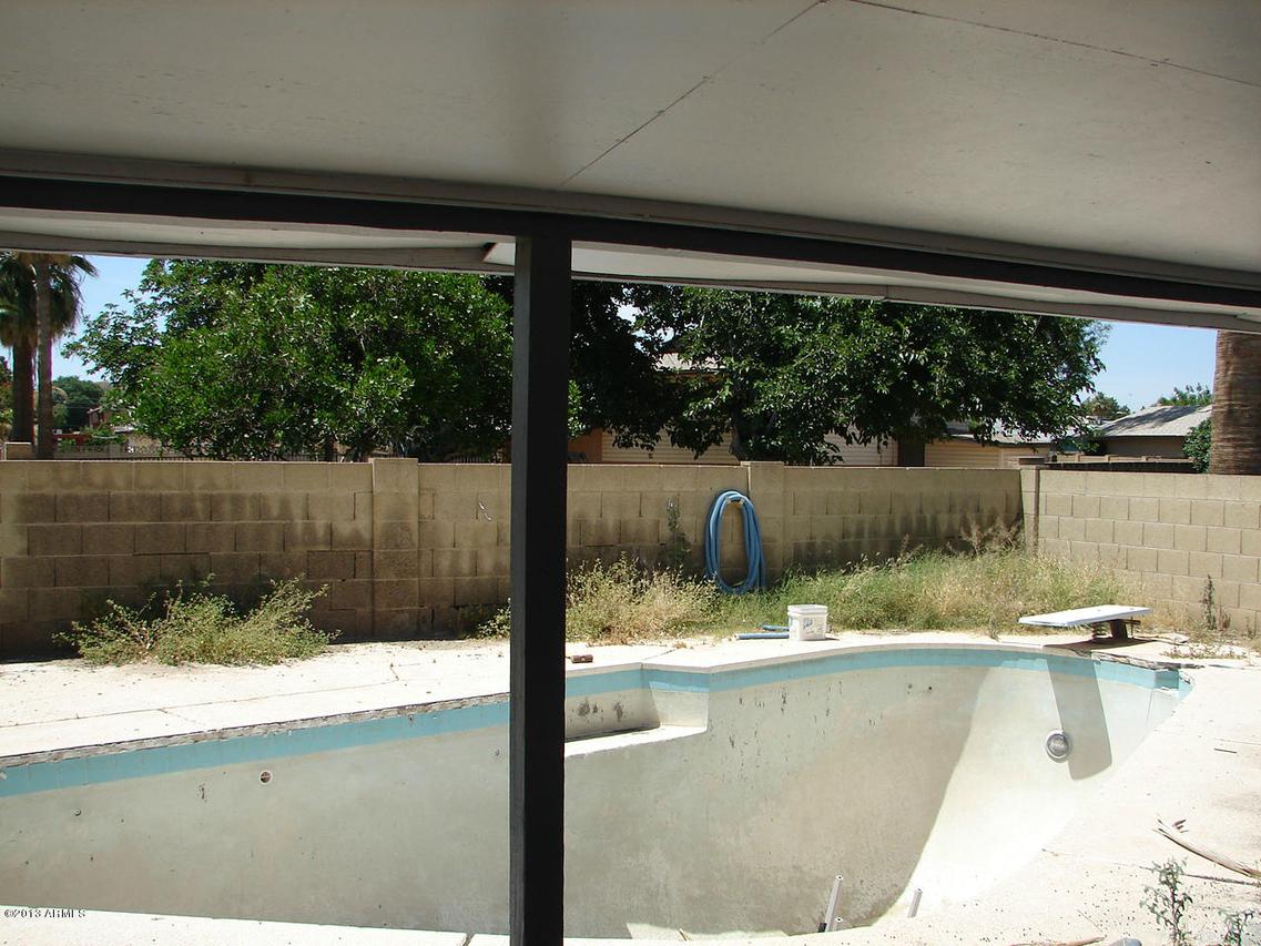 7708 N 48th Ave., Glendale, AZ 85301