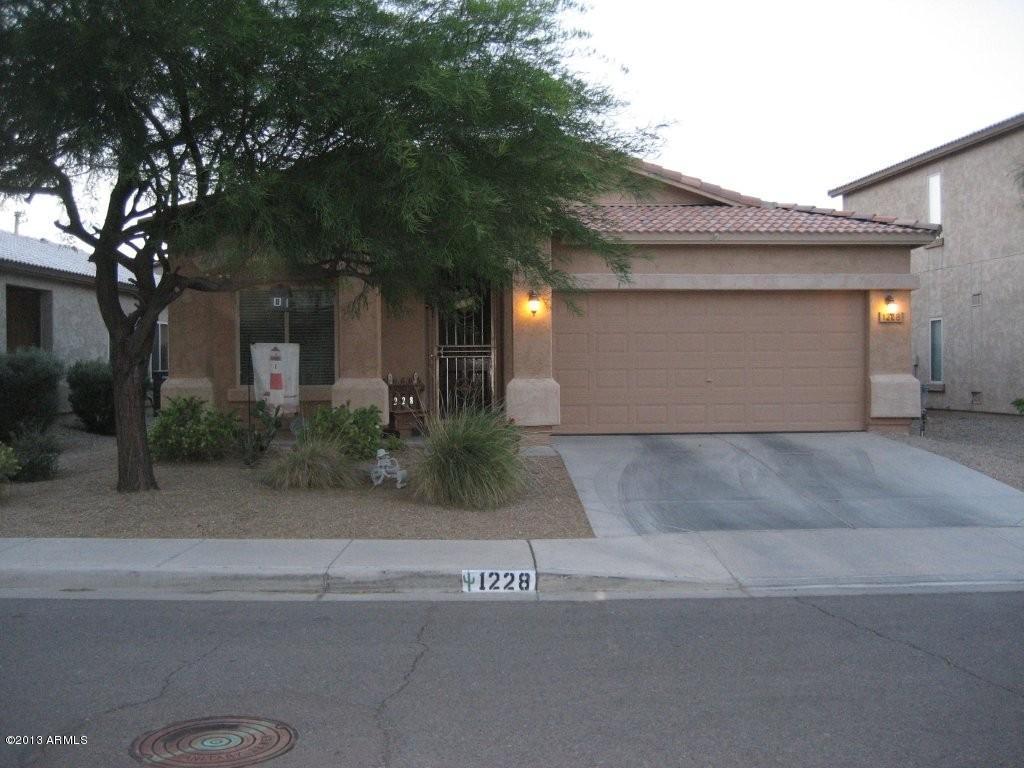 1228 E Country Crossing Way, San Tan Valley, AZ 85143