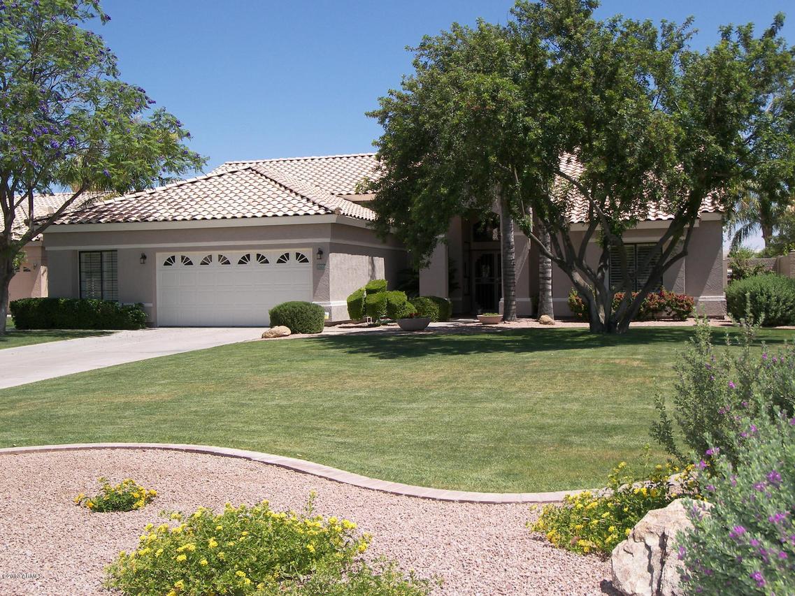 1850 E Catamaran Dr., Gilbert, AZ 85234