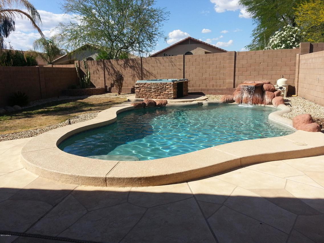 2318 W Oberlin Way, Phoenix, AZ 85085
