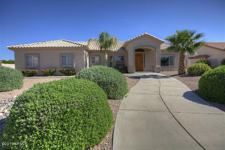 8914 W Country Club Tr., Peoria, AZ 85383