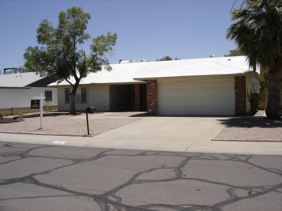 11427 S Iroquois Dr., Phoenix, AZ 85044