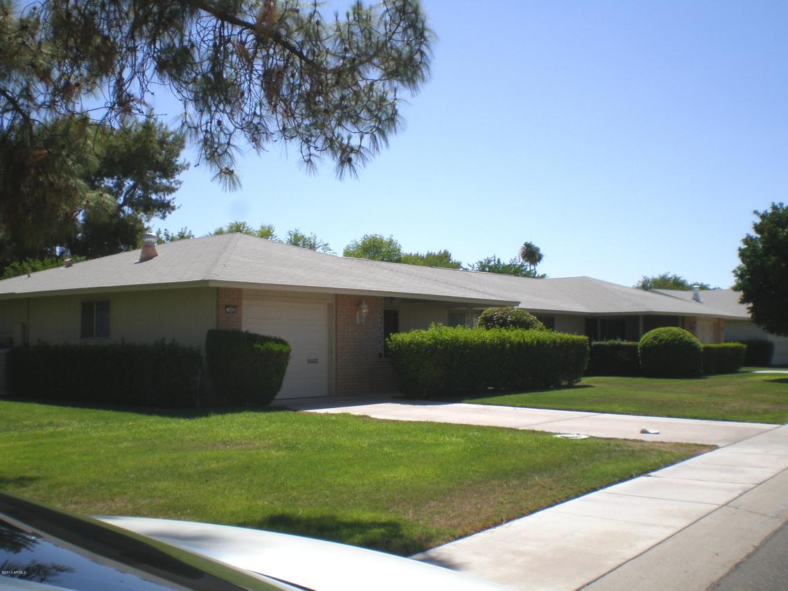 9625 W Oak Ridge Dr., Sun City, AZ 85351