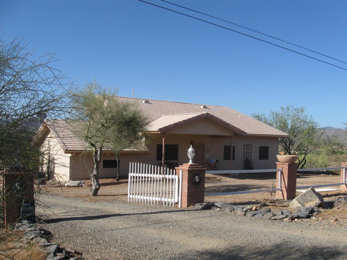 1132 E Dove Valley Rd., Phoenix, AZ 85085