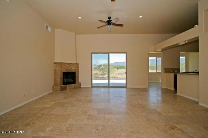 44806 N 11th St., New River, AZ 85087
