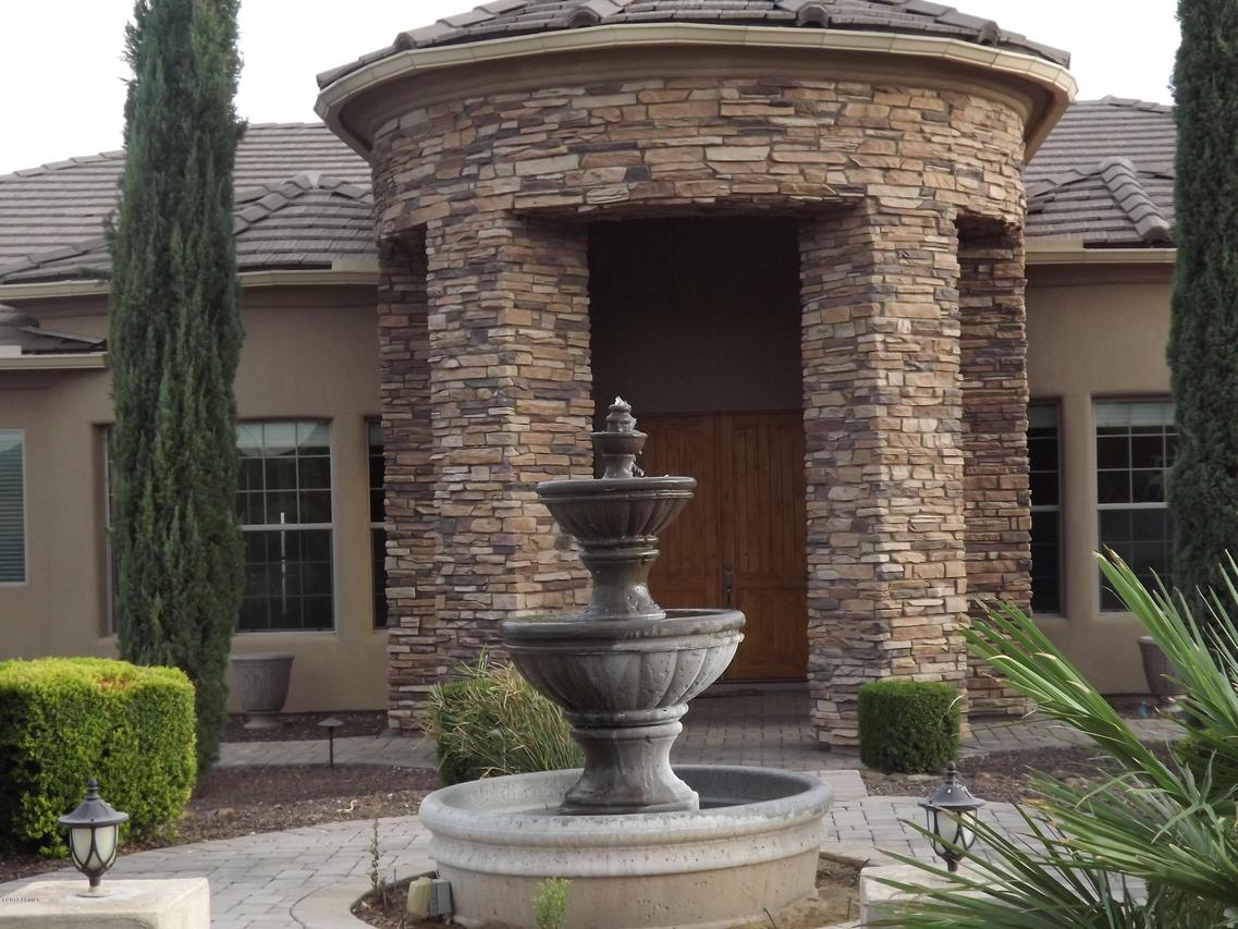 1813 W Mesquite St., Phoenix, AZ 85086