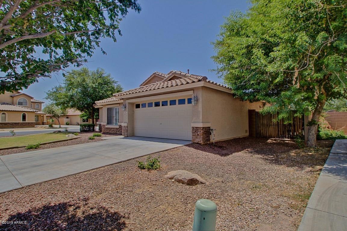 695 W Holstein Tr., San Tan Valley, AZ 85143