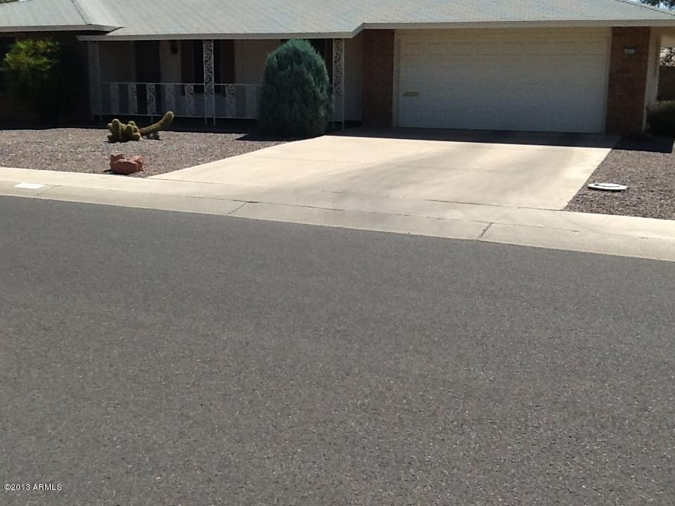 16213 N Meadow Park Dr., Sun City, AZ 85351