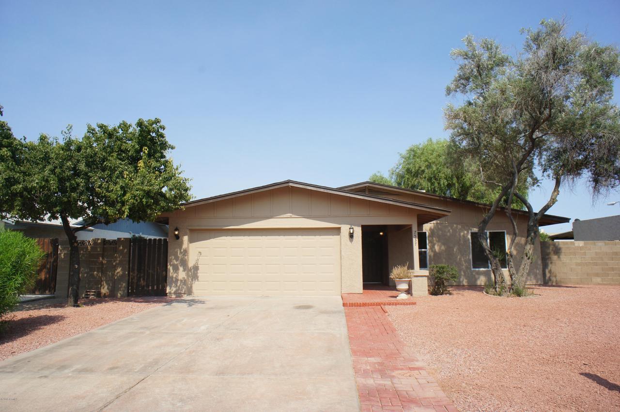 7537 N 28th Ave., Phoenix, AZ 85051